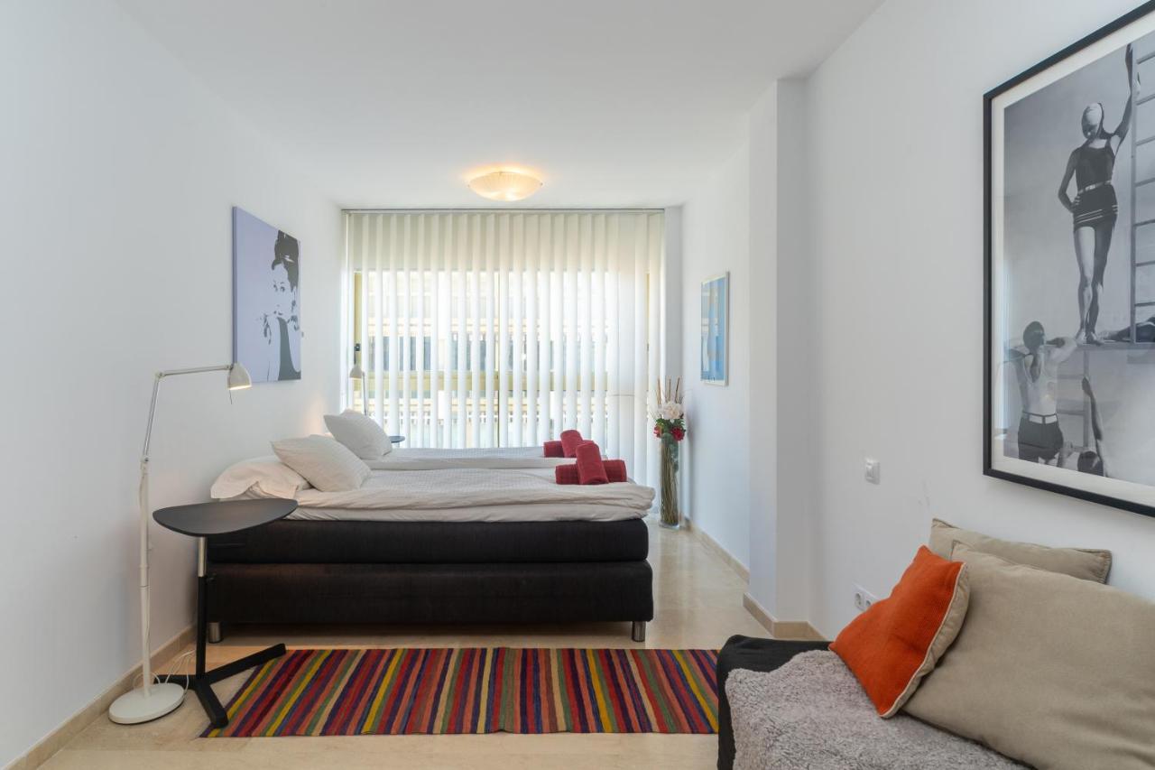 Unique First Line Apartment Marbella Exteriör bild